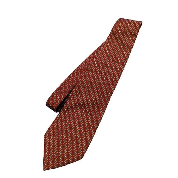 Burberrys of London Men's Silk Burgundy With Gray Gold Pattern Neck Tie - Picture 4 of 6
